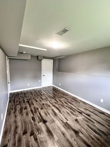 For Lease - 16 Herrell Avenue Unit# Lower, Barrie, Ontario - Photo 3