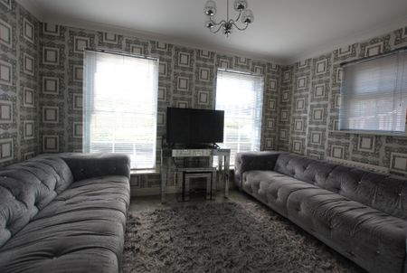 Duncannon Place, kent, London - Photo 3