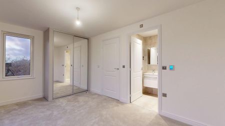 3 bedroom semi-detached house to rent - Photo 2