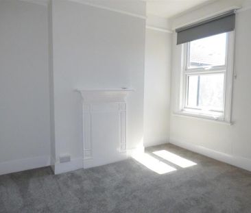 1 bedroom penthouse to rent - Photo 6