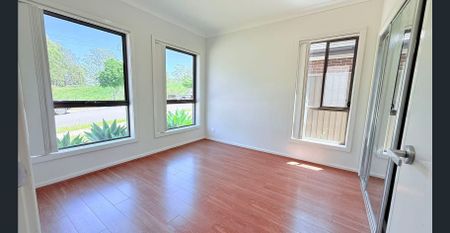 Stunning Modern Family Home - Photo 3