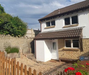 3 bedroom semi-detached house to rent - Photo 5