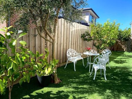Dandenong North - Photo 3