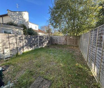 1 bedroom in a house share to rent - Photo 6