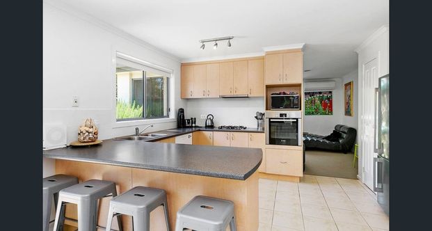 Comfort and Space! - Photo 1