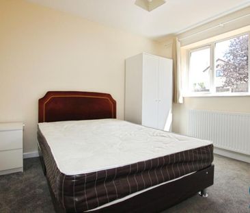 5 bedroom detached house to rent - Photo 5