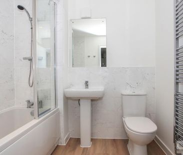 4 bedroom property to rent - Photo 5