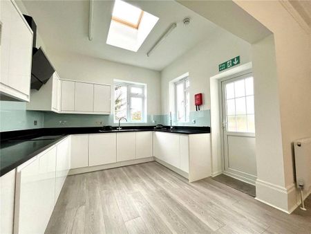 House share to rent - Photo 4