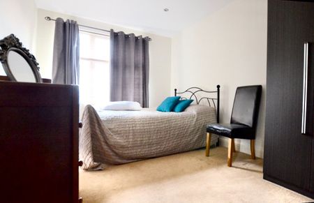 Room in a Shared House, Brunswick Avenue, N11 - Photo 3