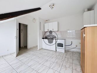 Location Appartement 2 pièces 41 m2 à Saint-Quentin - Photo 3
