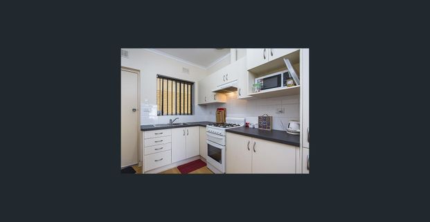 Find location: where sea breezes meet everyday convenience - Photo 1