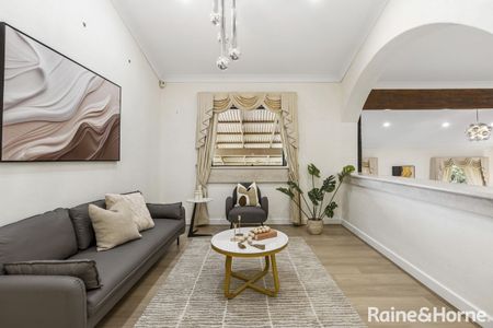 Spacious Family Home with Views, Multiple Living Areas & Fantastic Outdoor Entertaining - Photo 4