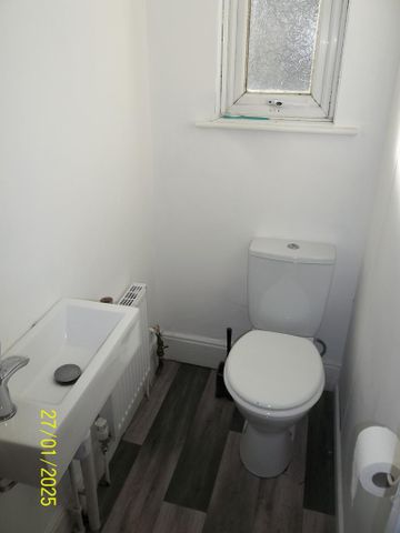 5 bedroom terraced house to rent - Photo 5