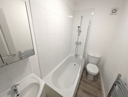 13 2nd Ff Hamilton Square CH41 6AX - Photo 5