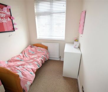 Tilstone Avenue, Eton Wick, Windsor,SL4 - Photo 3