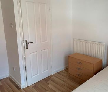 2 Bed Terraced House, Villiers Street, CV2 - Photo 6