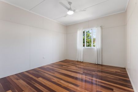 CHARMING CHARACTER COTTAGE - Photo 2