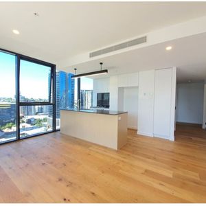 A Stylish Apartment Located in The Heart of Brisbane, Brisbane State High School Catchment. - Photo 2