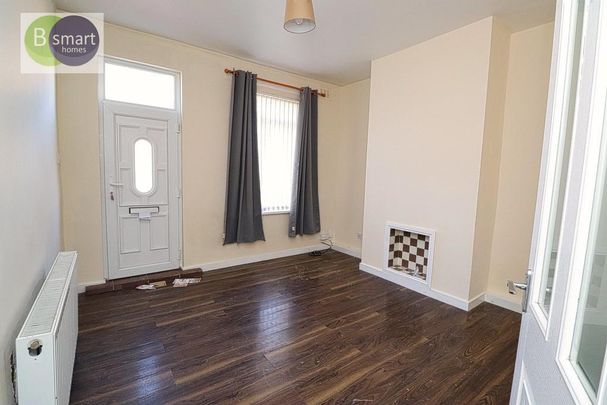 2 bedroom end of terrace house to rent - Photo 1