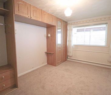 3 bedroom bungalow to rent - Photo 1