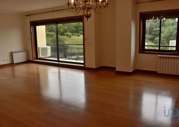 Apartamento T5 em Coimbra