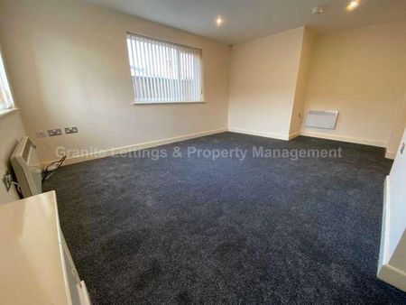 St James Court, Off St James Avenue, BL8 - Photo 2