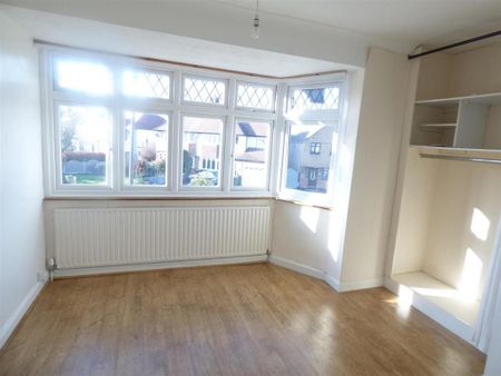 3 bedroom end of terrace house to rent - Photo 3