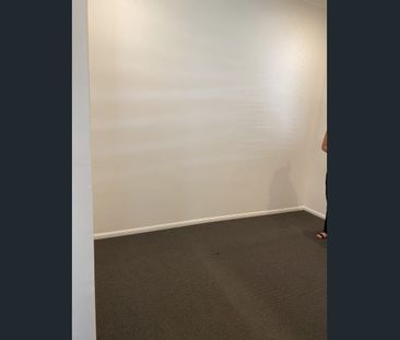 Charming Wynnum Cottage - Photo 2