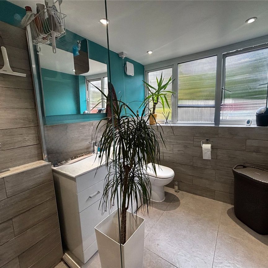 2 bedroom maisonette to rent - Photo 1