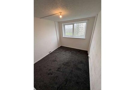 Selcroft Avenue, Quinton, Birmingham, B32 - Photo 2