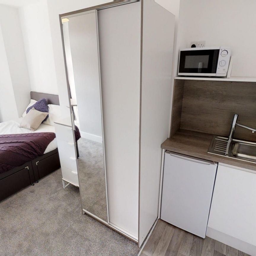 Double Room- Kitchenette- Walk to City - Photo 1