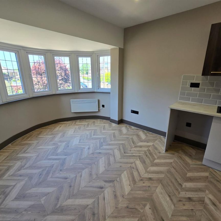 Green Lane, Shepperton TW17, London - Photo 1