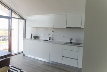 Fantástico apartamento T1 mobilado e equipado, novo, com vistas deslumbrantes sobre ria!