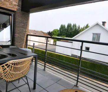 Ruim, eigentijds appartement met zuidgericht terras & parkin - Foto 1