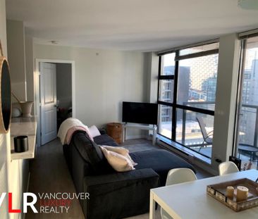 Condo in Downtown Vancouver, BC - Photo 2