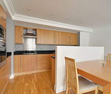 2 Bed Flat, Ferry Quays, TW8 - Photo 6