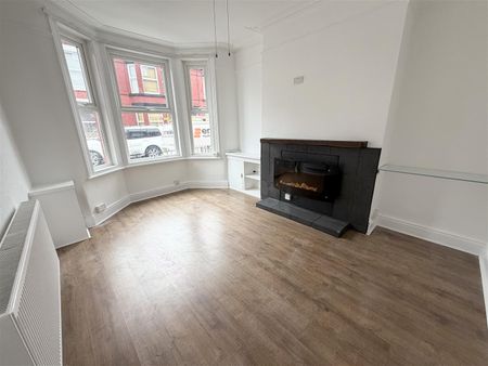 Asquith Avenue, Birkenhead - Photo 2