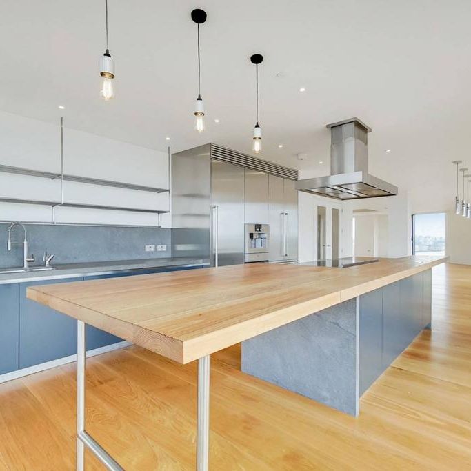 3 bedroom flat to rent - Photo 1