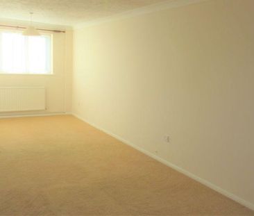 3 bedroom detached house to rent - Photo 2