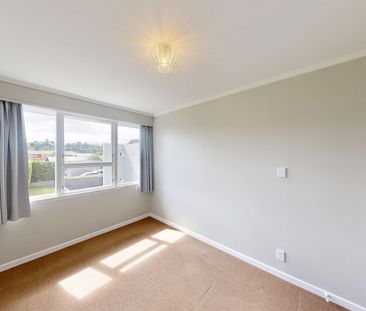 City Centre - 2 Bedrooms - Photo 3