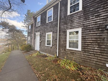 Nora Bernard Street, Halifax 25-125 - Photo 2