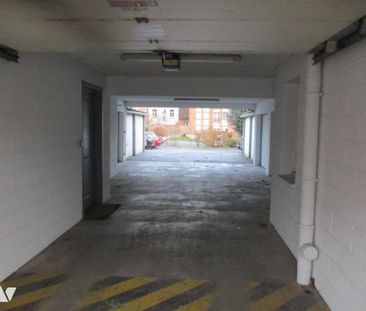 Tourcoing rue Gambetta,T3 63m2, 2 chambres, balcon, garage,650€ + 6... - Photo 3