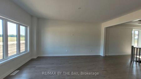 Property For Lease | S9260067 - Photo 2