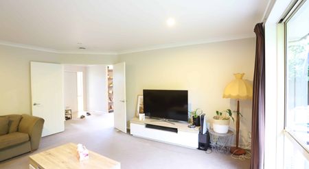 62 Barrington Drive - Photo 3