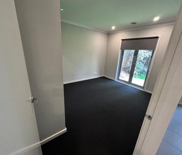 Modern & Low-Maintenance Living in Laverton - Photo 2