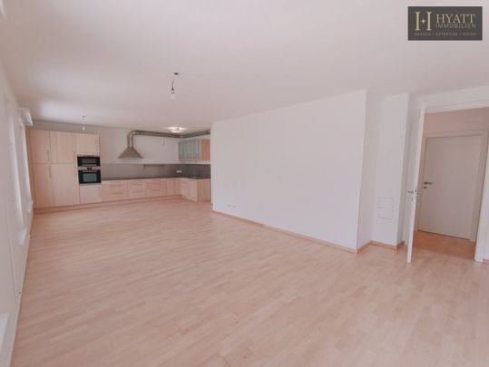 Ruhiges Premium-Wohnen am Kaisergarten: 4 Zimmer, Terrasse & Privatgarten und Garage! - Photo 1