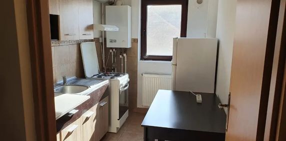 Ofer spre închiriere garsoniera în Curtea de Argeș Basarabilor - Photo 2