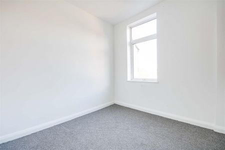 2 Bed Terraced House For Rent - Photo 2