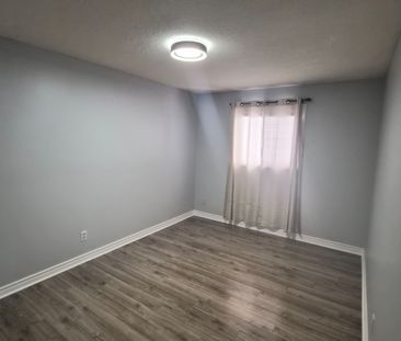 For Lease - 48 Porritt Street Unit# Upper, Barrie, Ontario - Photo 1