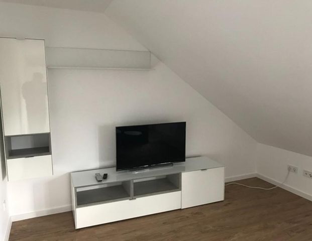 Vollmöblierte 2 Zimmer Dachgeschosswohnung Bad Godesberg - Photo 1